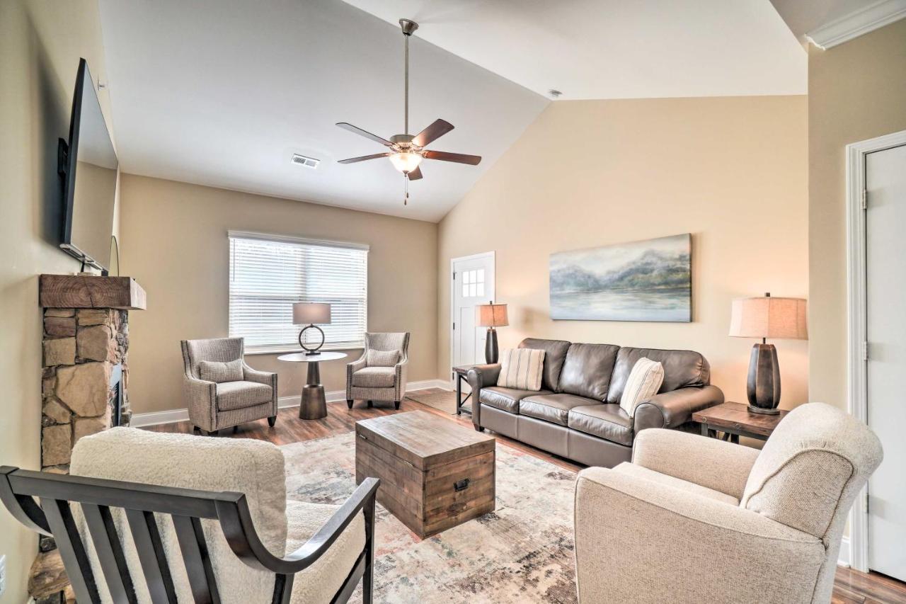 Chic Townsend Condo With Saltwater Pool! 외부 사진