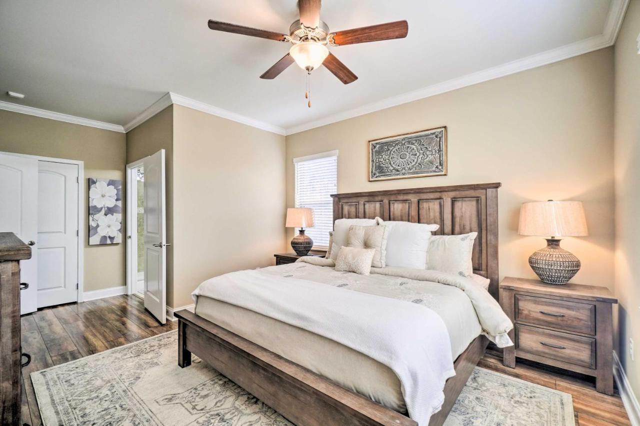 Chic Townsend Condo With Saltwater Pool! 외부 사진