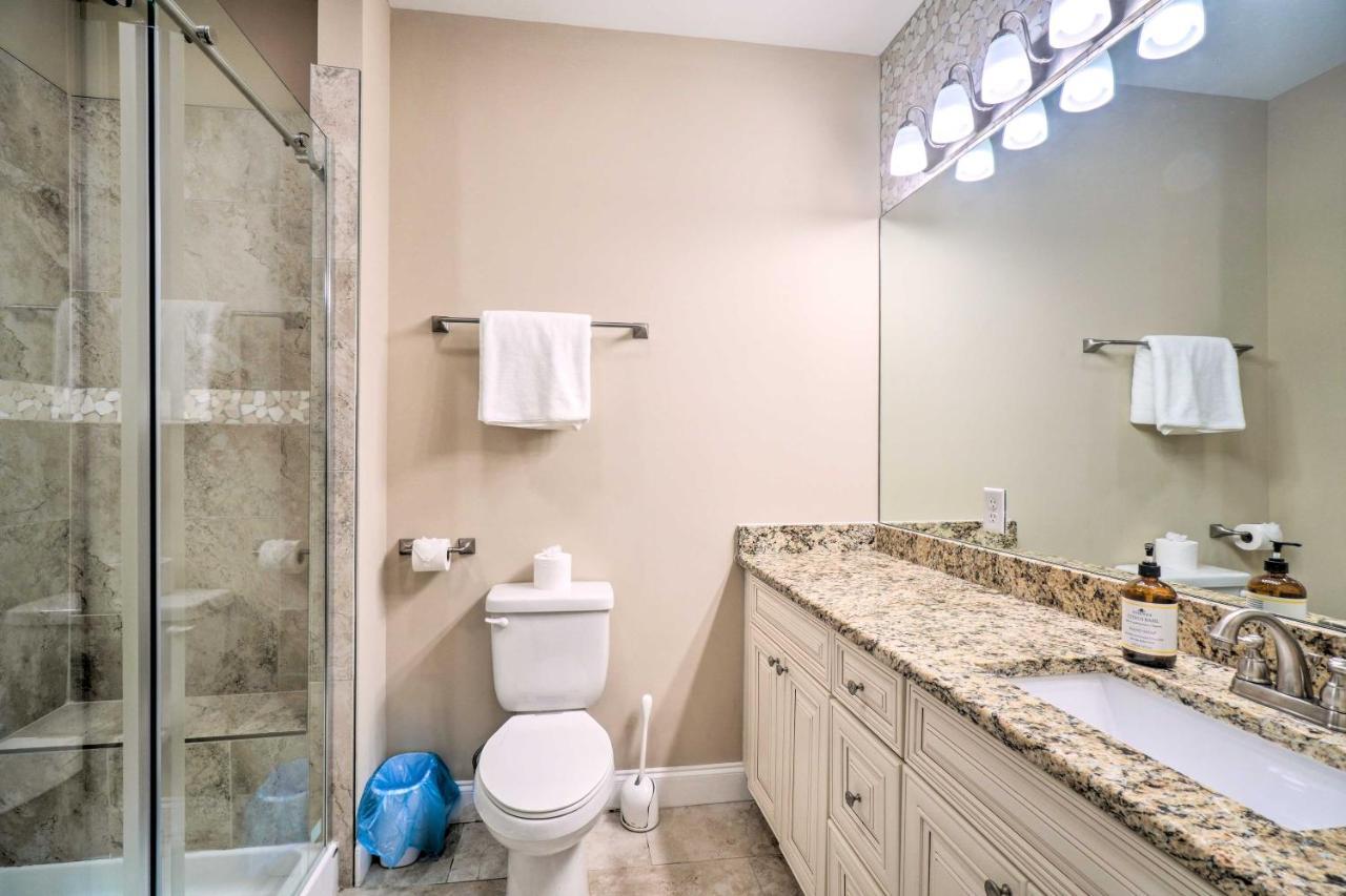 Chic Townsend Condo With Saltwater Pool! 외부 사진